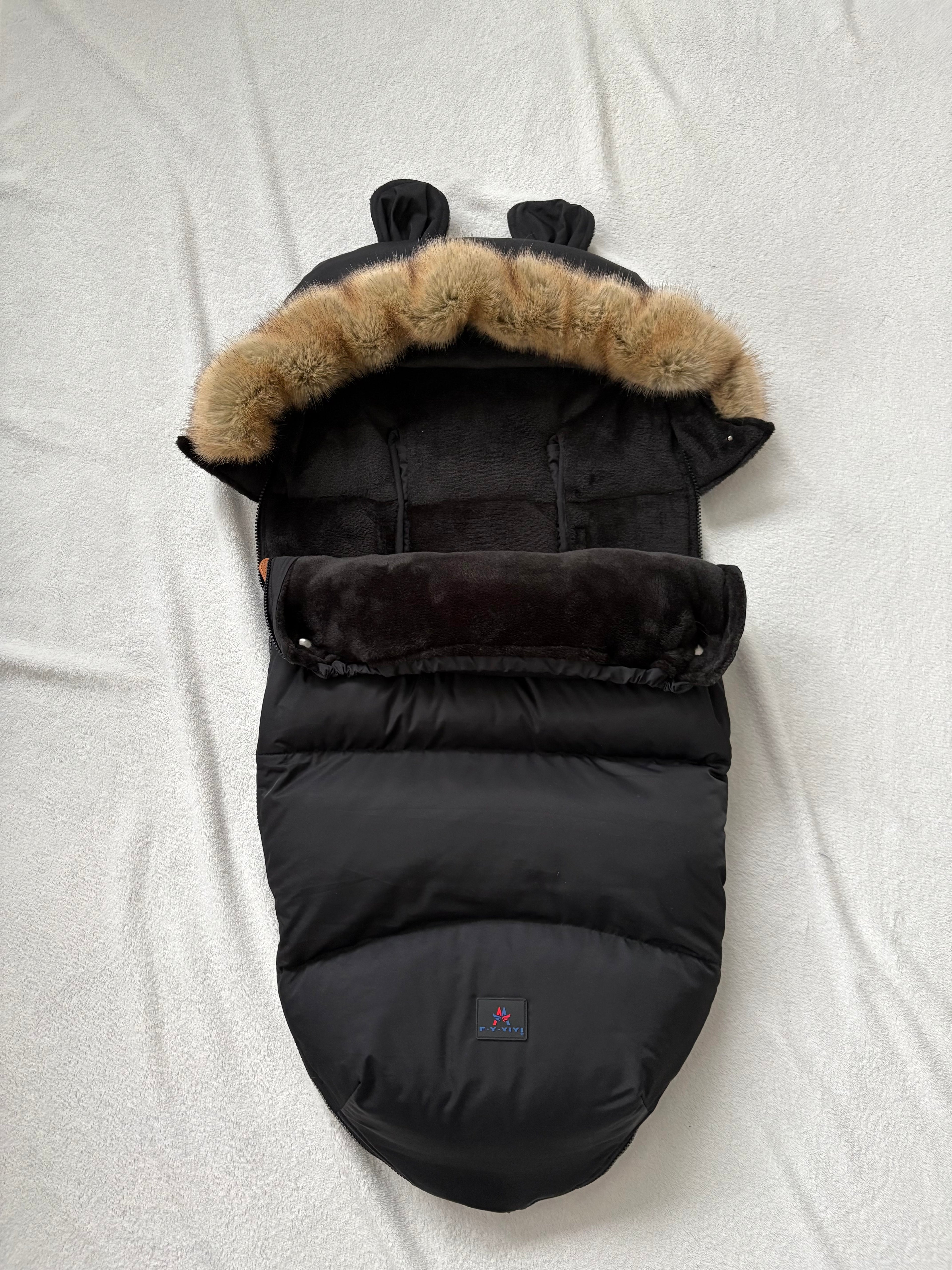 Flauschiger Baby Fußsack